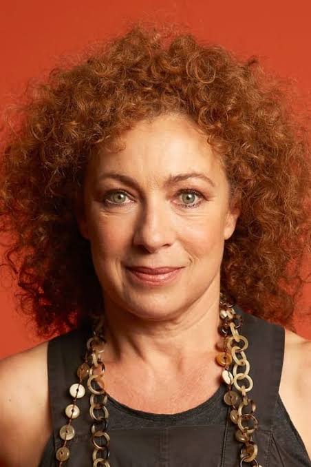 Alex Kingston Biography: Age, Net Worth, Social Media, Spouse, Height, Wiki, Parents, Siblings, Children, Occupation, Movies, Awards | TheCityCeleb