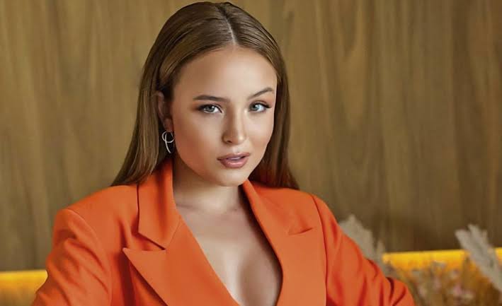 Larissa Manoela Biography: Age, Spouse, Net Worth, Parents, Height, Wiki, Instagram, Songs, Awards | TheCityCeleb