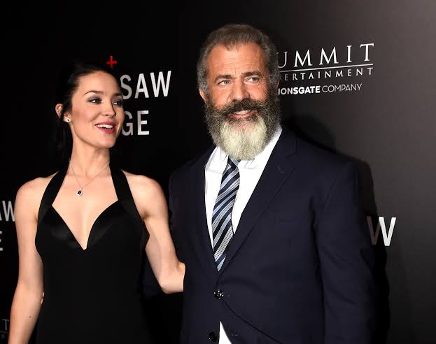 Mel Gibson's Wife, Rosalind Ross Biography: Age, Net Worth, Spouse, Height, Wiki, Parents, Movies | TheCityCeleb