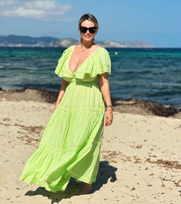 Rhian Sugden Bio: Age, Husband, Net Worth, Parents, Wiki, Height, Baby, Wedding, Child | TheCityCeleb