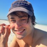 Douglas Booth Biography: Girlfriend, Siblings, Age, Net Worth, Parents, Children, Height, Wikipedia, Movies, Awards | TheCityCeleb