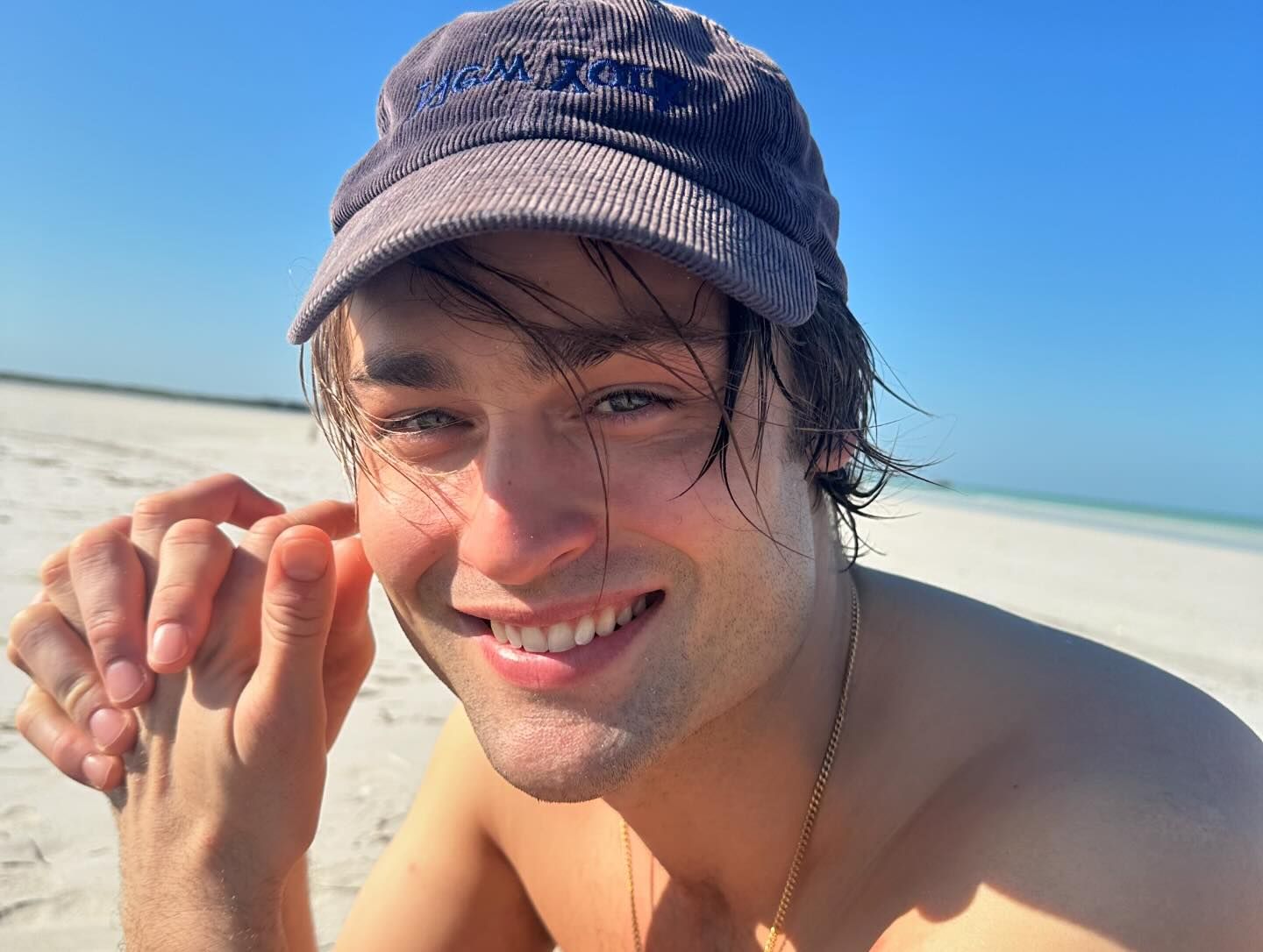 Douglas Booth Biography: Girlfriend, Siblings, Age, Net Worth, Parents, Children, Height, Wikipedia, Movies, Awards | TheCityCeleb