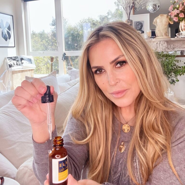 Jillian Barberie Biography: Movies, Age, Parents, Siblings, Net Worth, Height, Controversy, Children, Movies, Husband, Books | TheCityCeleb