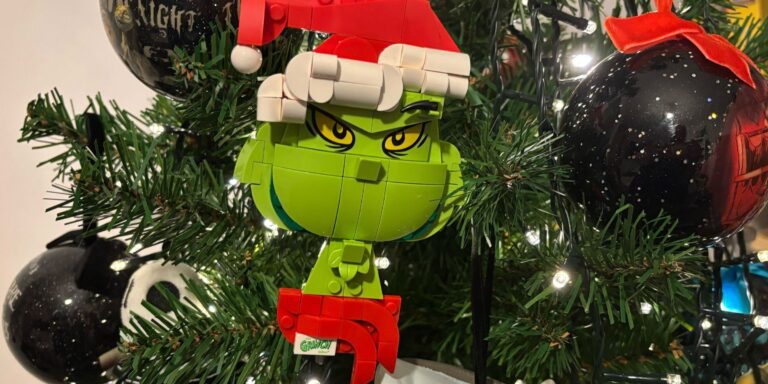 Grinch Brickcraft Sets Review: A Worthy (& Inexpensive) Festive Alternative To LEGO