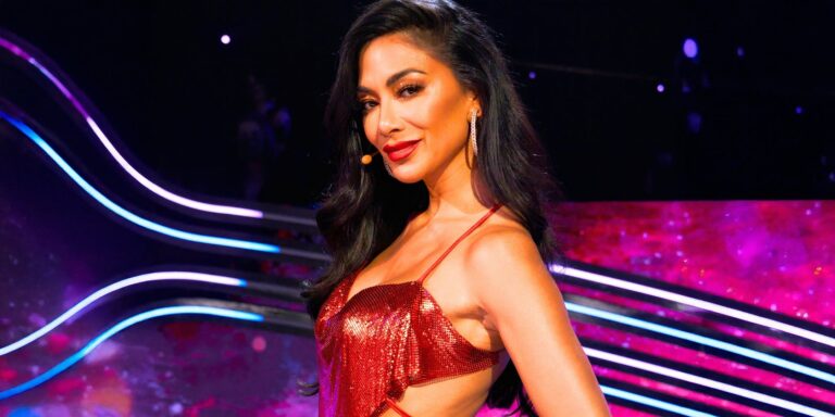 Nicole Scherzinger Wins First Tony Award After Leaving The Masked Singer